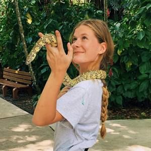 Meet your Posher, Shannon